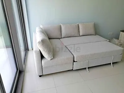 Comfortable Modern Sofa Bed in Off-White