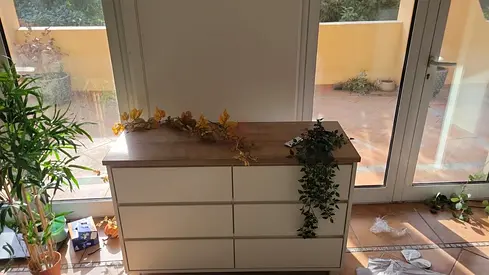 Unit with drawers