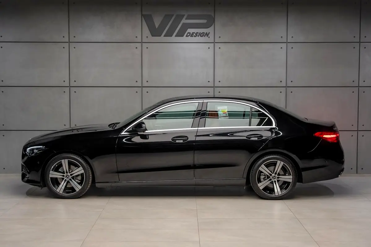 Mercedes-Benz C-Class 2025
