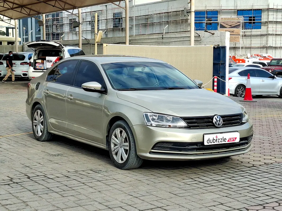 Volkswagen Jetta 2016 — photo 1 of 14