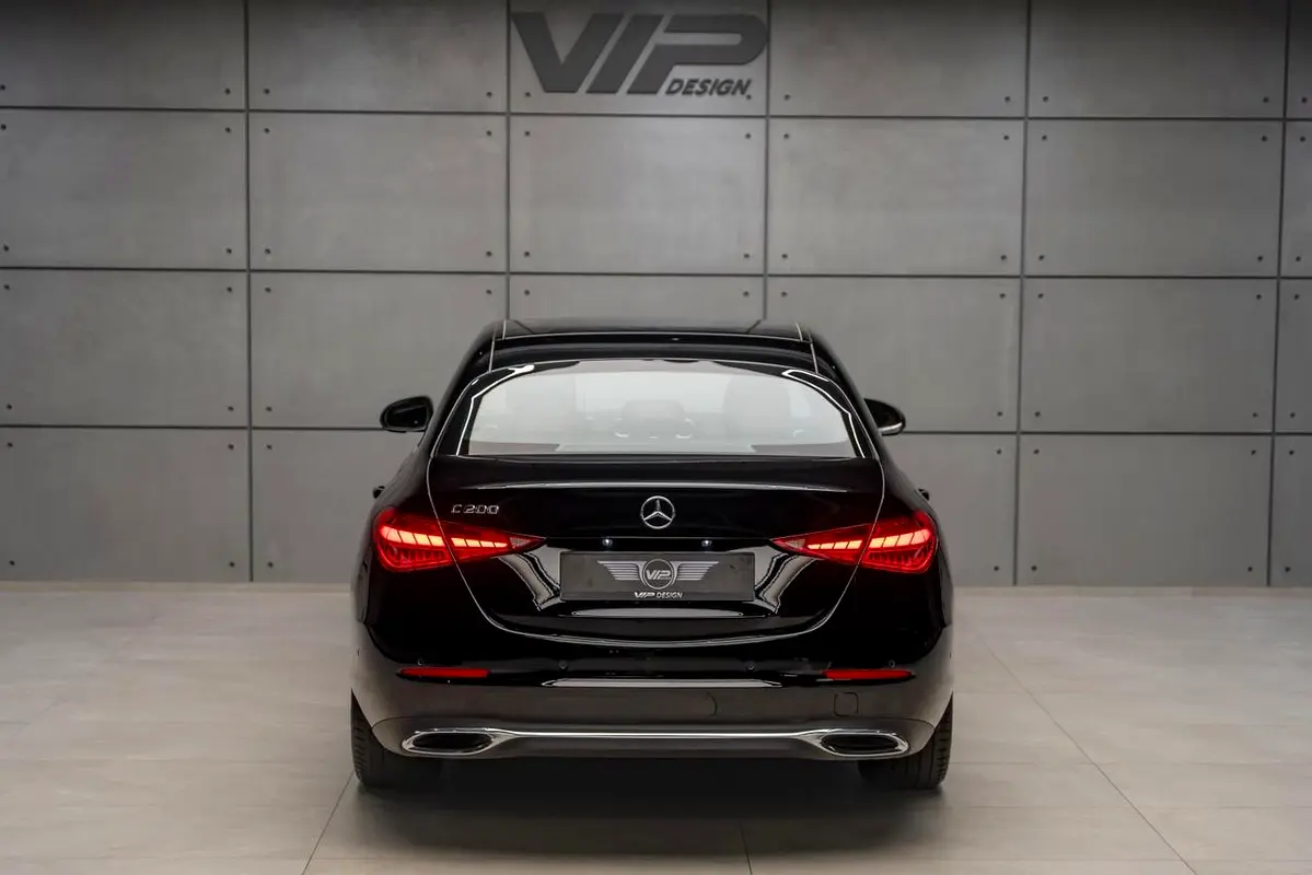 Mercedes-Benz C-Class 2025
