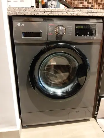 LG 7 kg washing machine same like new very good working new model