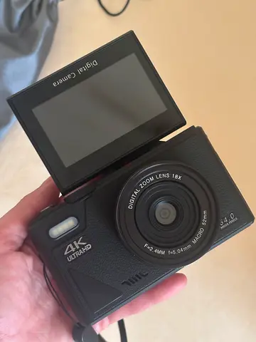 Compact 4K Digital Camera with Flip Screen