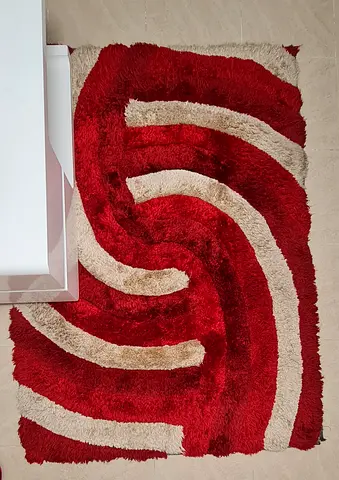 Urgent - Vibrant Abstract Red and Beige Rug - Going Cheap