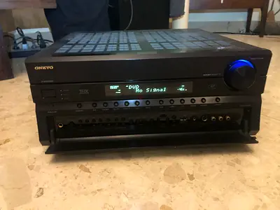 Onkyo TX-NR906 AV receiver