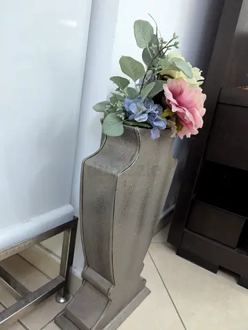 Elegant Decorative Vase with Flowers