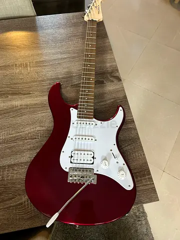 Red Electric Guitar in Excellent Condition