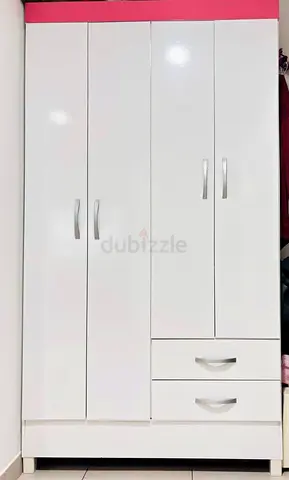 Stylish Modern White Wardrobe with Drawers