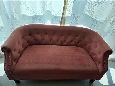 Elegant Upholstered Sofa in Dusty Pink