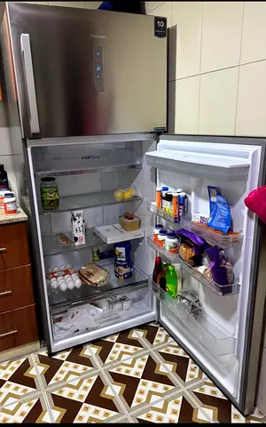 Well-Maintained Double Door Refrigerator for Sale Hisense