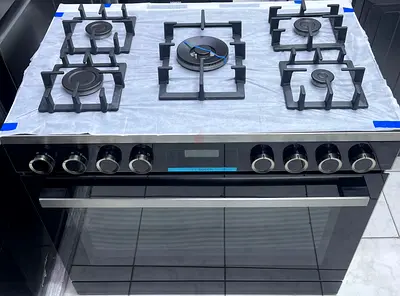 Bosch ( Used )  like Very good condition 90x60cm Full Gas Cooker,  Model Number HJY5G7V60M.