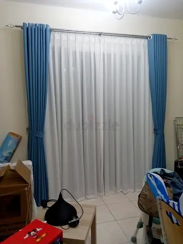 Elegant Blue Curtains for a Cozy Home