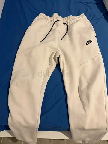 Nike tech fleece pants