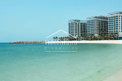 Spacious-One Bedroom-Corner apartment-Beach access
