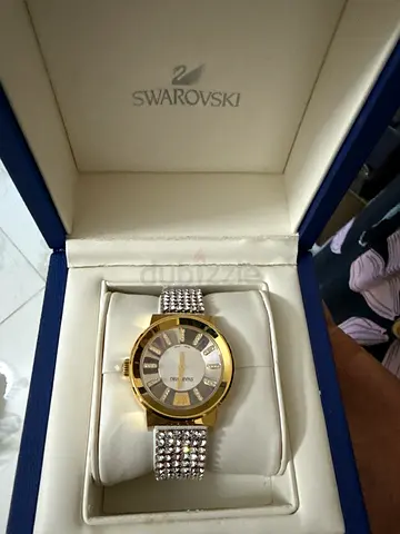 Elegant Swarovski Ladies Watch with Sparkling Detail