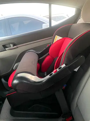 First Step Baby Car Seat – Excellent Condition (Lightly Used)