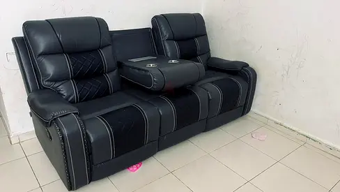 Comfortable Reclining Sofa with Cup Holders