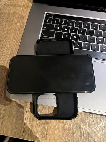 iPhone 16 pro max 512 GB, 100 %battery purchased in July