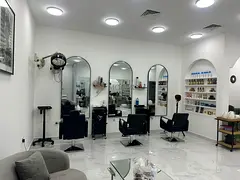 Beauty Salon | Spacious | Fitted | Modern