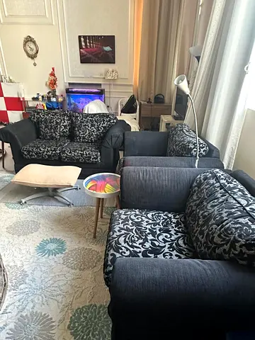 Sofa set two+one+one for urgent sale in alain