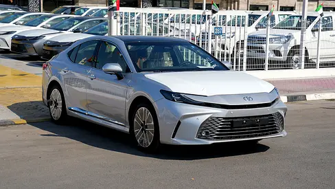 TOYOTA CAMRY LUMIER 2.5L HYBRID FULL OPTION MODEL 2025