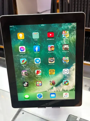 Apple iPad in Excellent Condition with Apps Loaded. With free  delivery Al so