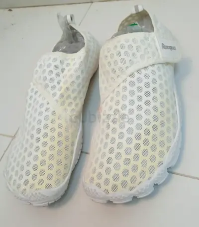 Racqua Lightweight White Slip-On Shoes