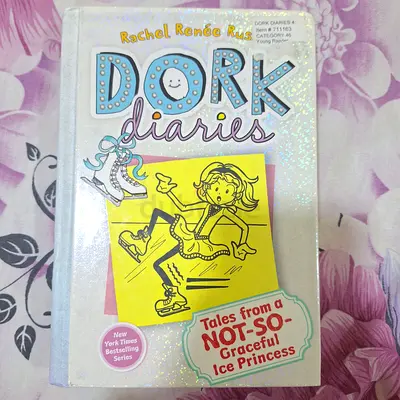 Dork Diaries: Tales from a Not-So-Graceful Ice Princess