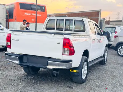صورة 6 لـ 2016 Toyota HILUX