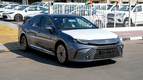 TOYOTA CAMRY LUMIER 2.5L HYBRID FULL OPTION MODEL 2025