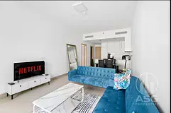 ELEGANTLY BUILT I TRANQUIL SURROUNDINGS I