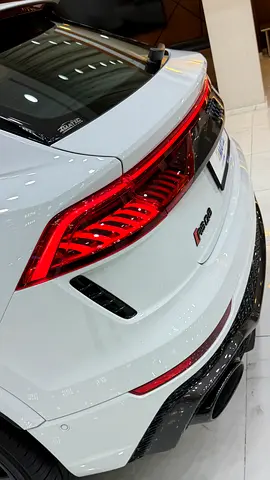 صورة 14 لـ 2021 AUDI RS Q8