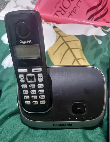 Landlines  cordless phones 120 for 3