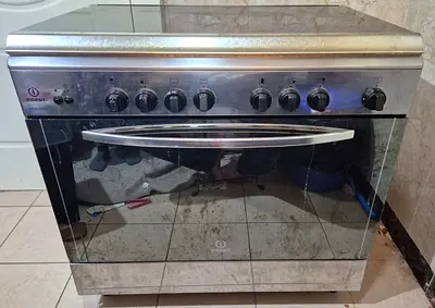 Indesit 5 Burner Cooking Range - Made in Italy