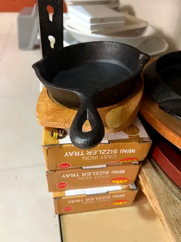 Mini sizzler tray cast iron Raj 10cms 3 nos and one 12cms