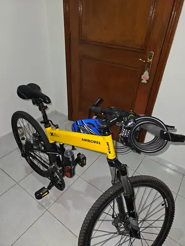High-Quality Foldable Mountain Bike in Excellent Condition Off Road