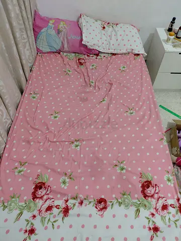 Charming white Floral Bedding Set