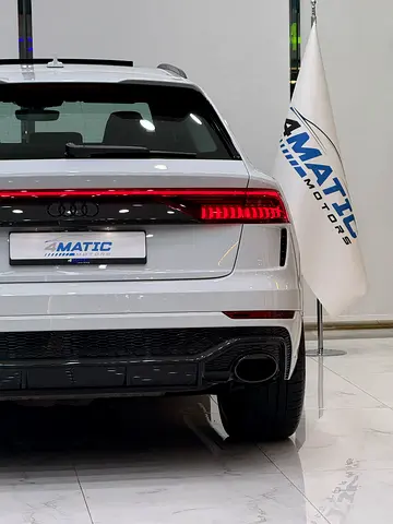 صورة 9 لـ 2021 AUDI RS Q8