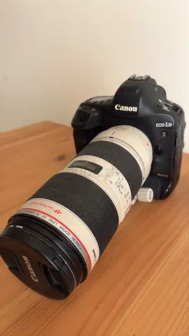 للبيع: كاميرا Canon 1DX Mark II + عدسة Canon 70-200mm f/2.8 Mark II