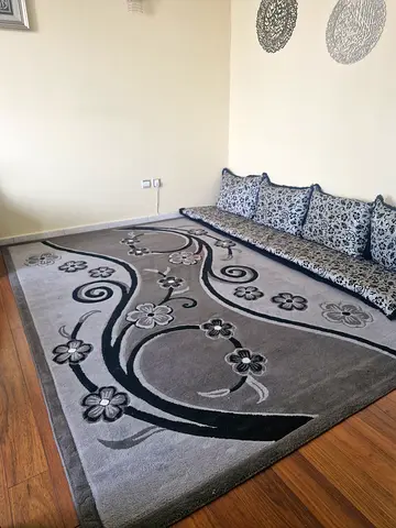 Elegant Abstract Floral Area Rug