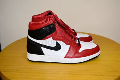Air Jordan 1 Retro High OG, Satin Snake Chicago