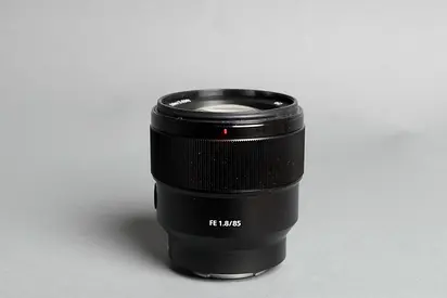 Sony 85mm f/1.8 Lens - Excellent Condition