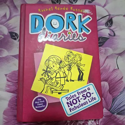 Dork Diaries: Tales from Not-So-Fabulous Life