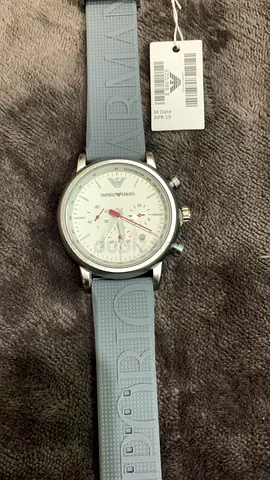 Stylish Mens Sport Watch with Gray Strap