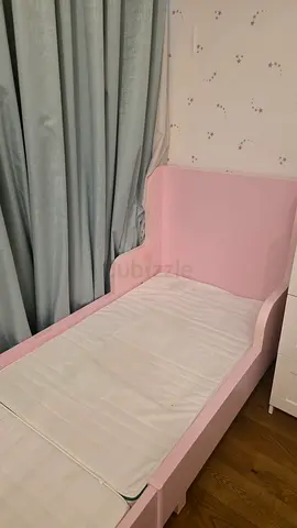 IKEA extendable kids bed + mattress