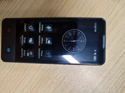 AI-powered smart translator can translate 40 languages.