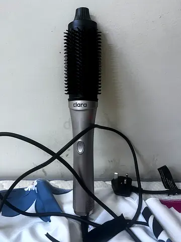 Dora 2-in-1 Hot Air Brush for Perfect Hair Styling