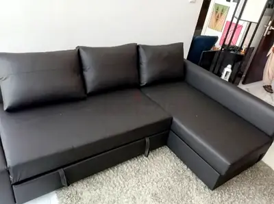 Stylish Black Leather Sectional Sofa bed