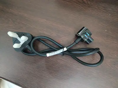 Clover Right Angle (Duck Head) (UK) (Round) 1M (Black) Power Cable (213351-013)