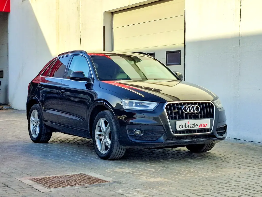 Audi Q3 2015 — photo 1 of 14